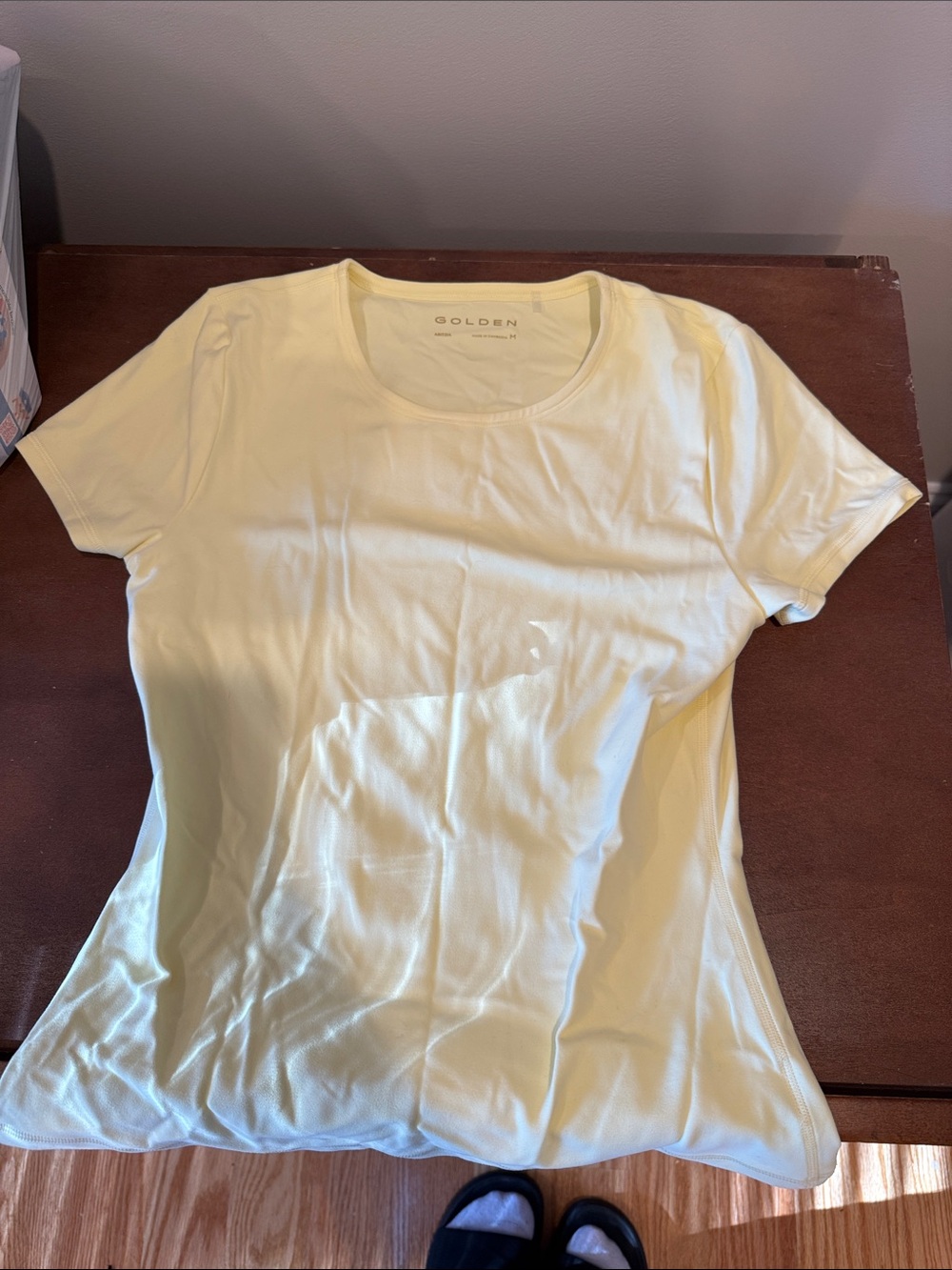 GOLDEN women’s medium aritzia lemonade butter shirt
